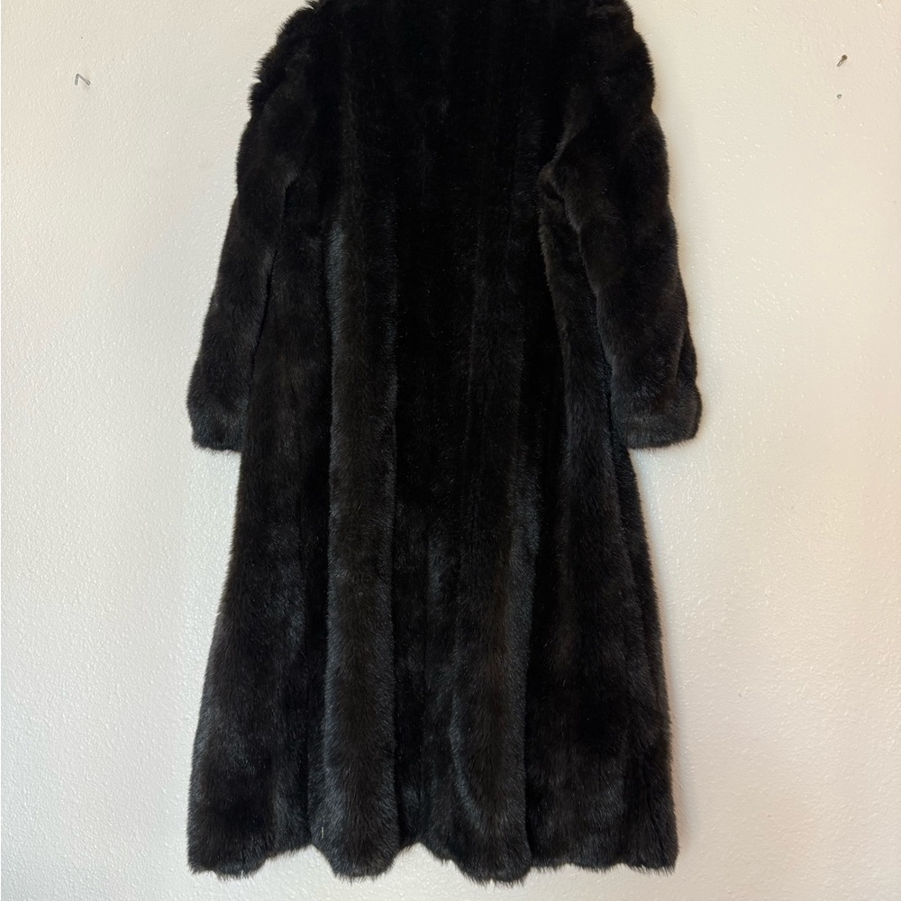 Elegant Vintage Black Faux Fur Coat